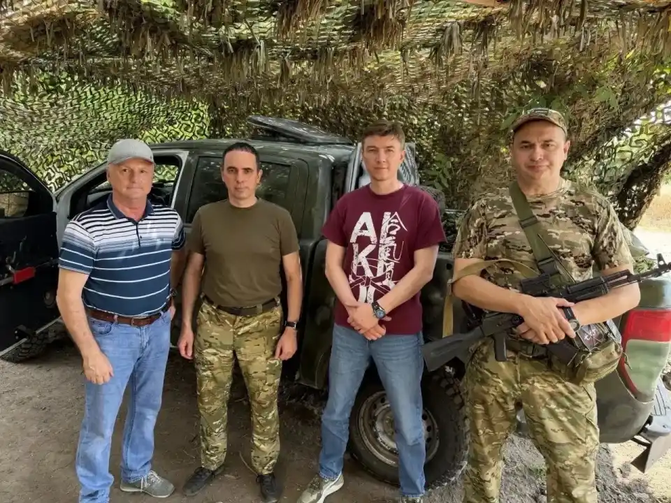 «Мы своих не бросаем»: общественники доставили гуманитарную помощь в отряд «БАРС»